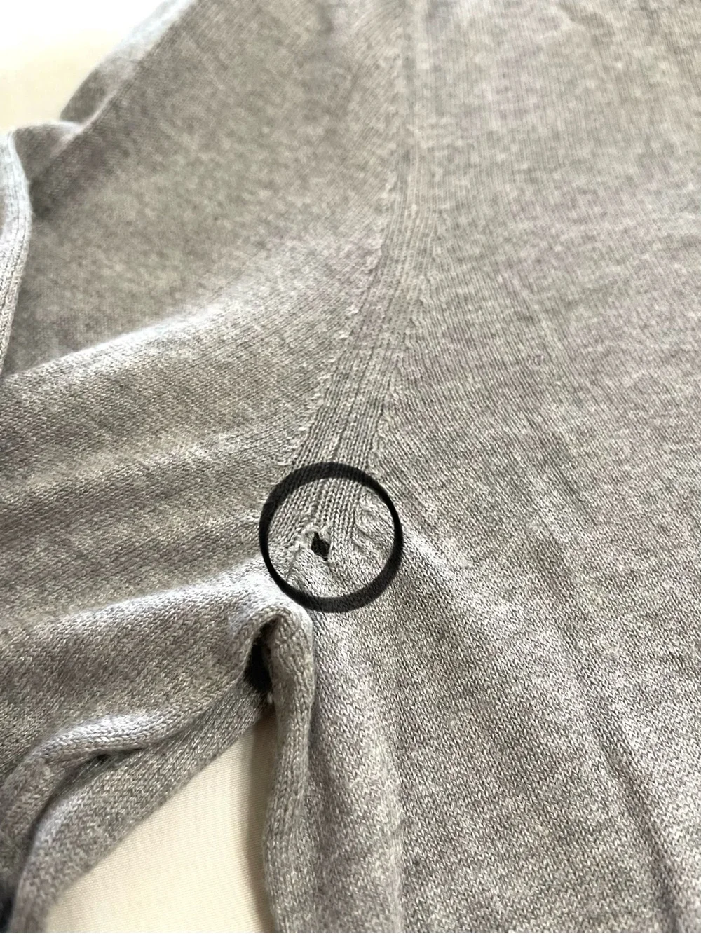 Banana Republic lightweight neck